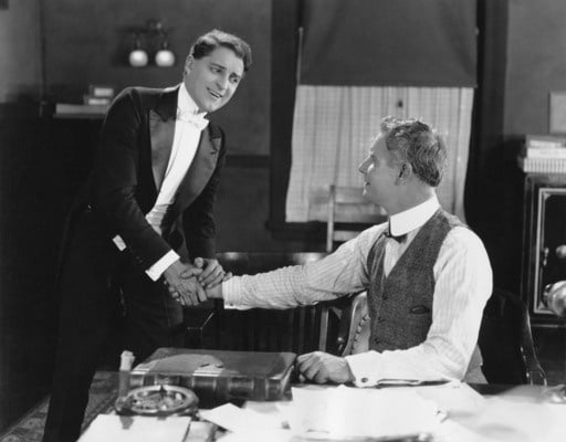 Successfully recruiting an investment executive